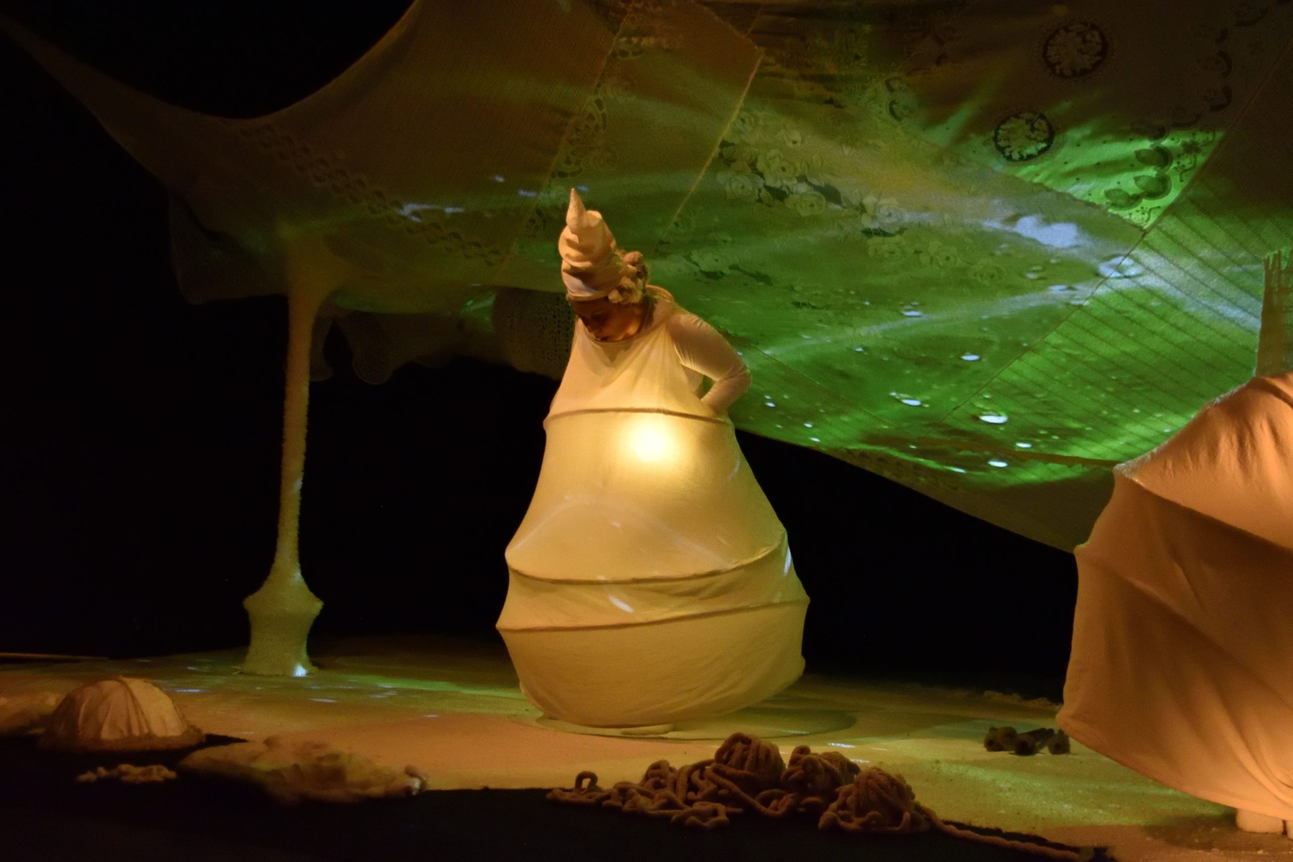 Hélène Ducharme et le Théâtre Motus se sont associés à Haydeé Boetto du Núbila Teatro pour ce spectacle jeunesse promettant richesse scénique et féerie. (Photo gracieuseté - Daniel Velazquez)