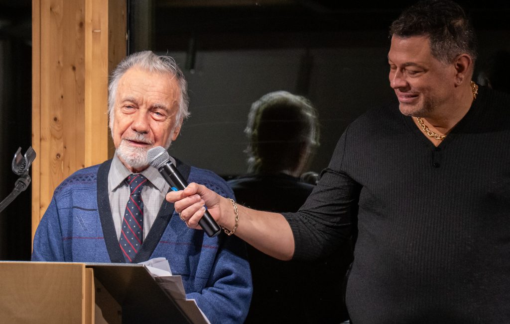 «[La popote roulante] m’a permis de me libérer, de stresser beaucoup moins aussi. Parce qu’il n’y avait pas juste la préparation de nourriture, pour laquelle je ne suis pas doué, mais il y avait le danger aussi avec mon épouse [qui vivait avec l’Alzheimer], d’autant plus que je n’ai pas d’odorat», a témoigné Roger Laurin, client du Service bénévole d’entraide de Vimont-Auteuil (SBEVA) depuis 2016. (Photo gracieuseté - France Saint-Germain Photographe)