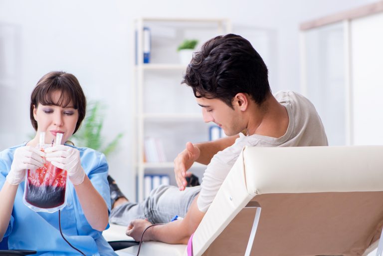Citoyens de Sainte-Rose invités à donner du sang Il suffit d’une heure pour donner de son sang dans une clinique mobile d’Héma-Québec, dont celle à venir le lundi 22 décembre, dans Sainte-Rose. (Photo gracieuseté – Depositphotos)