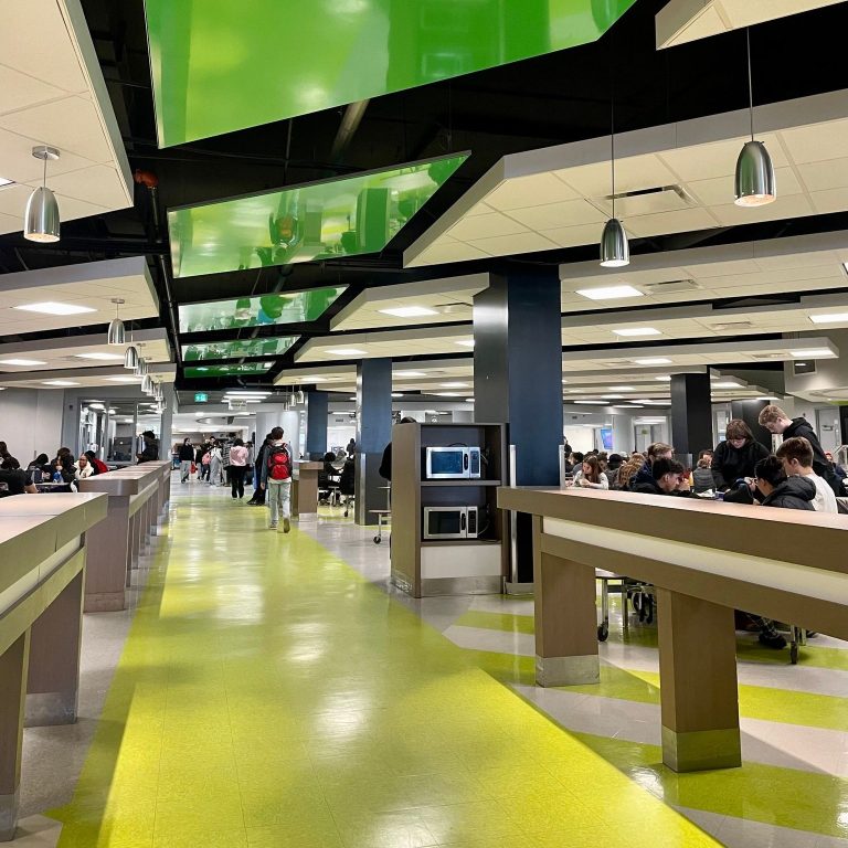 Croissance record au Collège Montmorency Le Collège Montmorency offre 27 programmes d’études: 5 en formation préuniversitaire et 22 en formation technique. (Photo gracieuseté – Page Facebook Collège Montmorency)