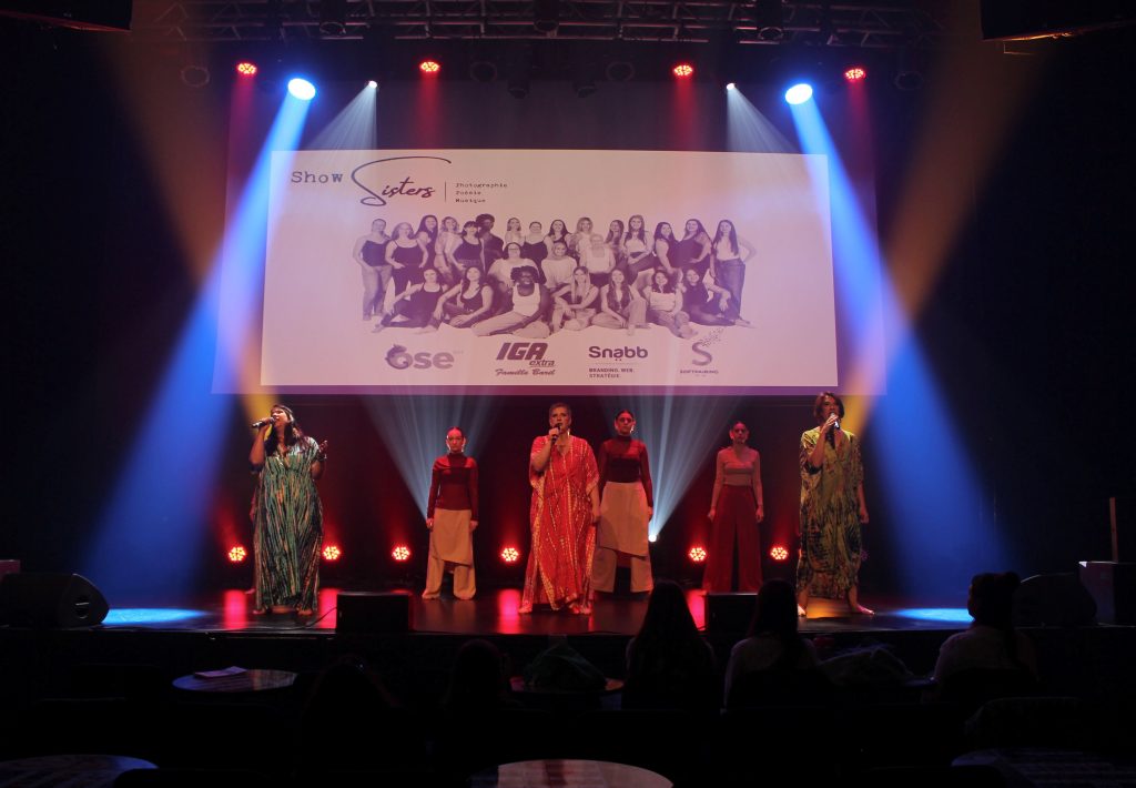 Le 2 novembre, le Cabaret BMO de Sainte-Thérèse a accueilli Le Show Exposition Sisters, où l’audience a pu prendre connaissance de l’ensemble des œuvres et des idéologies incarnées par le projet artistique. (Photo gracieuseté)