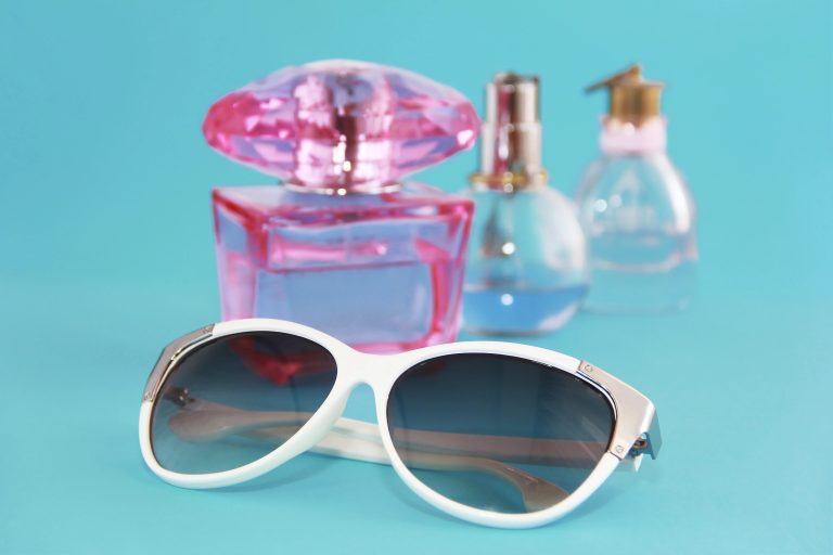 Arrestations après plusieurs vols majeurs dans des commerces de Laval Ciblant des commerces de Laval et Grand Montréal, ces voleurs faisant principalement le plein de lunettes et parfums. (Photo gracieuseté – Depositphotos)