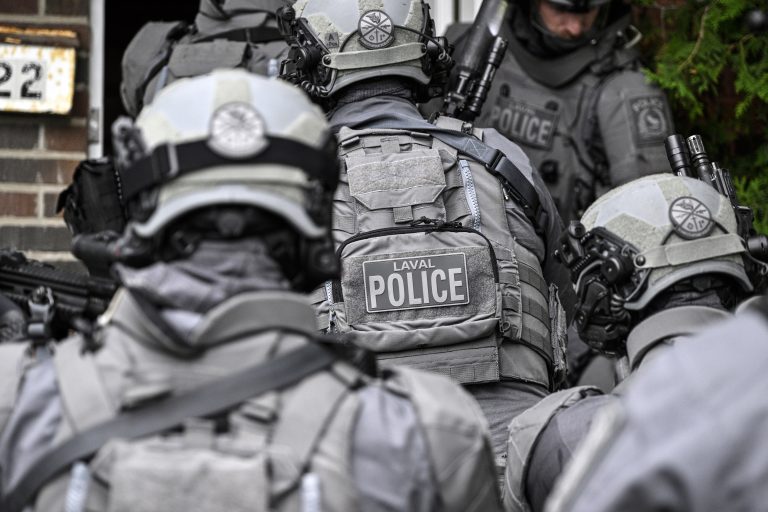 5 arrestations après des vols lors de transactions via Marketplace à Laval Laval a connu une vague de vols sur la personne reliée à des plateformes de revente, particulièrement Marketplace, dans Vimont et Auteuil, et ce, depuis 2023. (Photo gracieuseté - Martin Alarie)