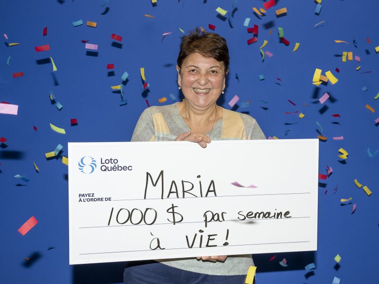 La Lavalloise Maria Caroli qui a remporté le gros lot au Gagnant à vie. (Photo gracieuseté)
