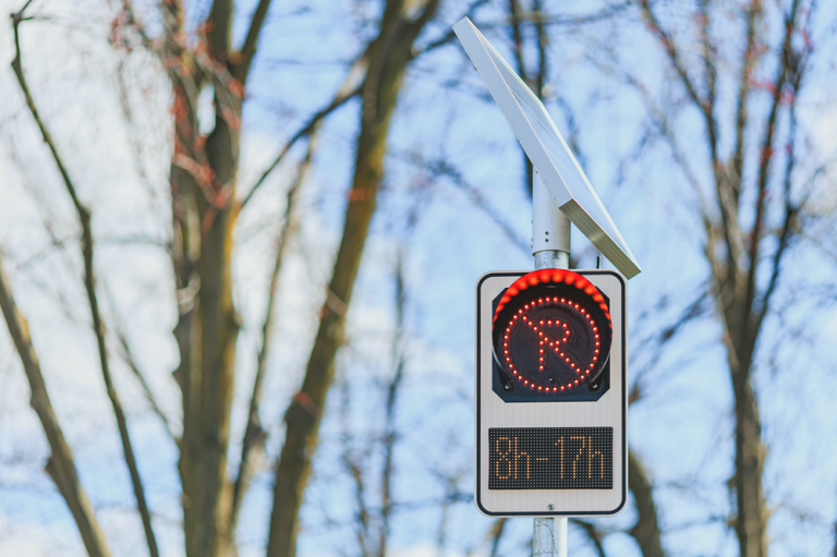 Laval vise un déneigement plus efficace avec des panneaux intelligents Les nouveaux panneaux intelligents (photo gracieuseté Simon Laroche)