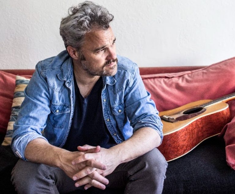 Thomas Hellman pour son spectacle Mythomane présenté à Laval bientôt. (Photo gracieuseté -Thomas Hellman)