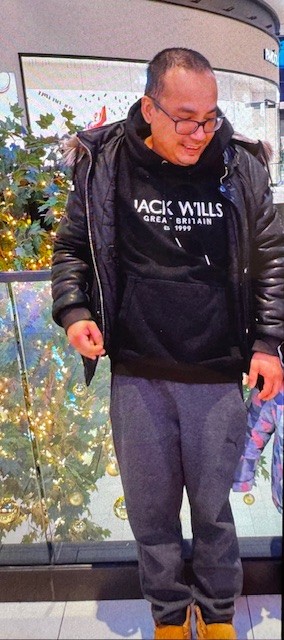 Photo plus complète de Souksakhone Vongphakdy, un homme de Laval quadragénaire, porté manquant depuis 24 heures. (Photo gracieuseté – SPL)