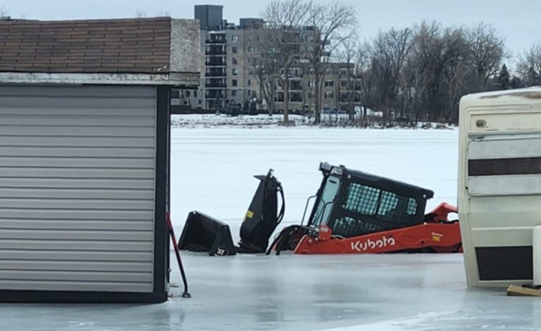 Le climat changeant cause actuellement des tracas sur la rivière des Mille-Îles, près de la berge des Goélands, dans l’ouest de Laval, notamment pour les amateurs de pêche sur la glace. (Photo gracieuseté)