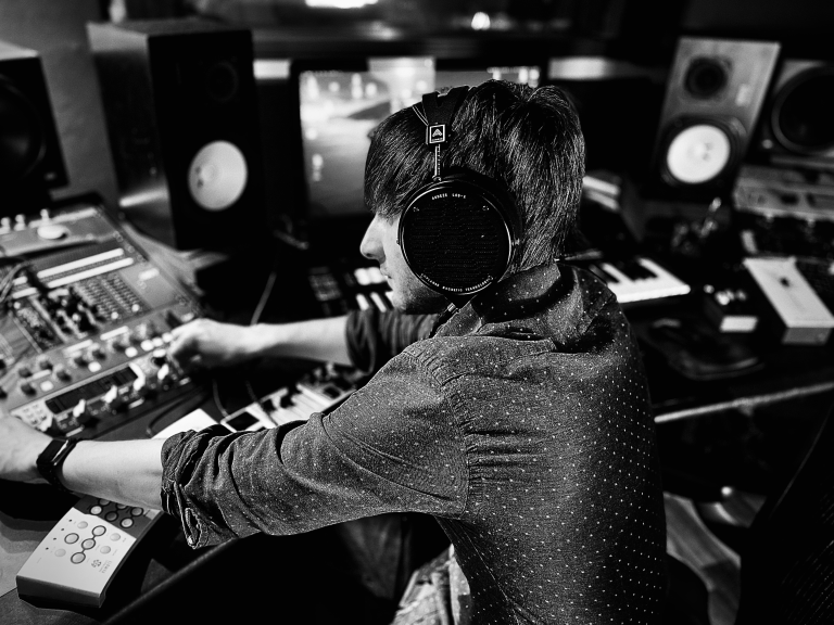 Le Lavallois John Nathaniel signe la version orchestrale du morceau Golden, issu du film KPop Demon Hunters (Photo gracieuseté – John Nathaniel)