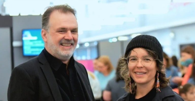 Patrick Senécal et Marie-Andrée Gill sont porte-paroles de cette 8e Nuit de la lecture tenue ce samedi 24 janvier, de 18h à 23h, dans divers lieux de Laval et du Québec. (Photo gracieuseté – Site Web Nuit de la lecture)