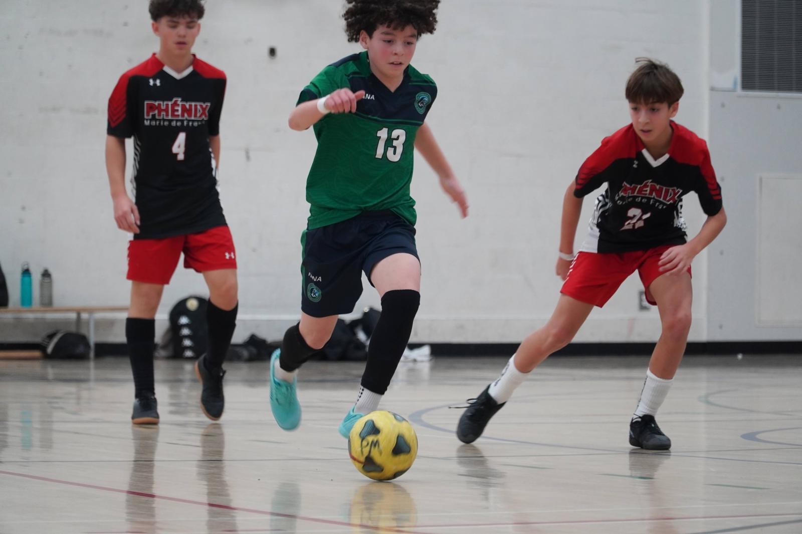 Photo prise lors d'un match entre les Torrents de la Croisée et les Phénix du Collège International Marie de France. (Photo gracieuseté)