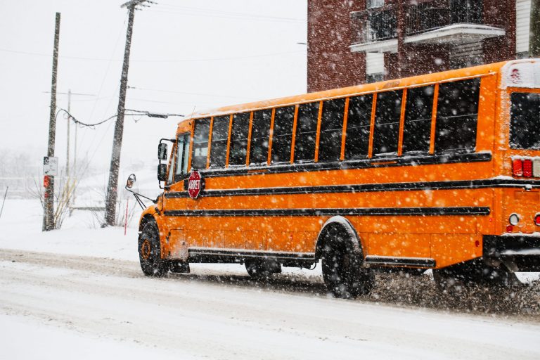 Lancement d’une campagne de sécurité routière et en transport scolaire à Laval La campagne Débarque-moi en toute sécurité se déploie en quatre phases chaque année, de la rentrée scolaire à l’arrivée du printemps. (Photo gracieuseté - Site web du CSSL)