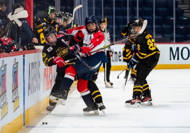 Douze matchs du tournoi ont été disputés sur la glace de l'amphithéâtre de la Place Bell. (Photo gracieuseté - ALTA Média)
