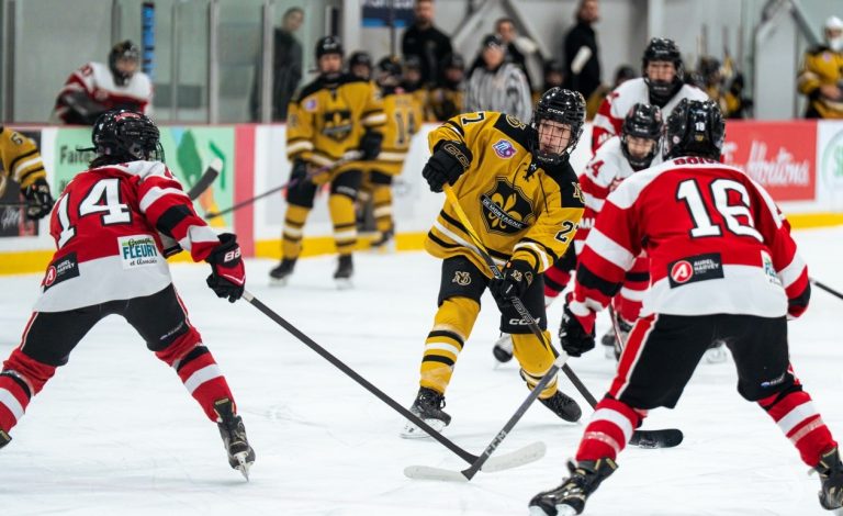 Les trois premières équipes championnes du Tournoi M15 du Grand Montréal proviennent du Québec. (Photo gracieuseté - ALTA Média)