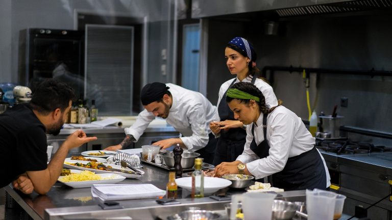 83% des répondants se disent favorables à ce que «les personnes immigrantes qui occupent déjà un emploi et sont bien établies au Québec» puissent demeurer dans la province. (Photo gracieuseté)