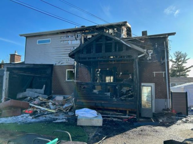 Famille à la rue et feu de balcon sous enquête à Laval Les pompiers de Laval ont pris complètement la mesure de ce feu survenu sur la rue Kugler, à Duvernay, le samedi 21 mars, en quelque 75 minutes. (Photo gracieuseté)