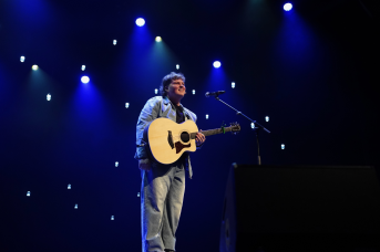 Félix St-Jean, étudiant au Collège Montmorency, performera à la finale régionale de Cégeps en spectacle. (Photo gracieuseté)