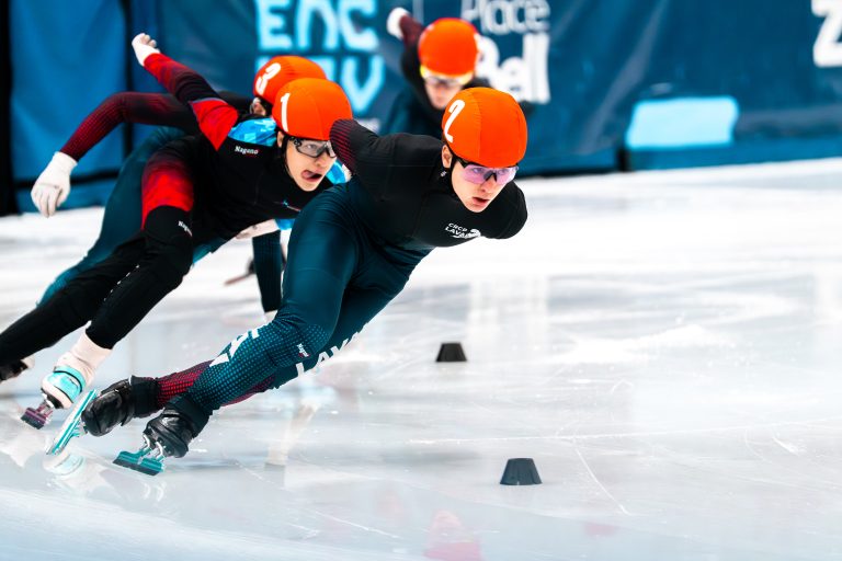 Félix Beauregard lors d’une compétition de patinage de vitesse. (Photo gracieuseté – Marc-Antoine Cartier)