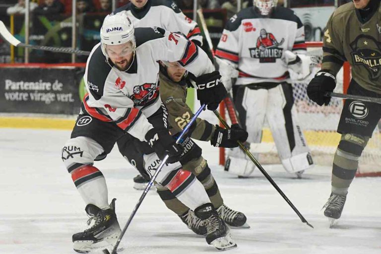 Les Pétroliers ont remporté les deux premiers matchs de la finale de la LNAH face au Bataillon de Saint-Hyacinthe. (Photo gracieuseté - BIG BEN FOTO)