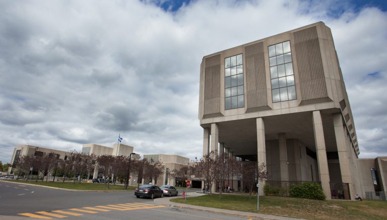 Les usagers du Centre intégré de santé et de services sociaux (CISSS) de Laval semblent peu convaincus par l’implantation de Santé Québec. (Photo 2M.Media - Archives)
