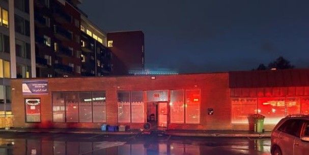 Feu dans un centre communautaire musulman de Laval Les pompiers de Laval ont pris le contrôle de ce feu électrique survenu dans un centre communautaire musulman, boulevard du Curé-Labelle, à Chomedey, en près d’une heure et demie. (Photo gracieuseté)