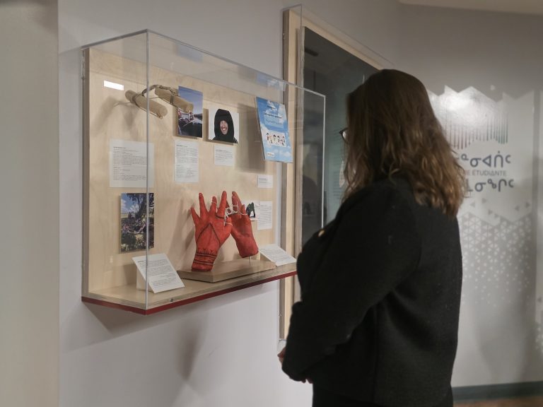 Exposition permanente sur la culture nunavimmiut au Collège Montmorency