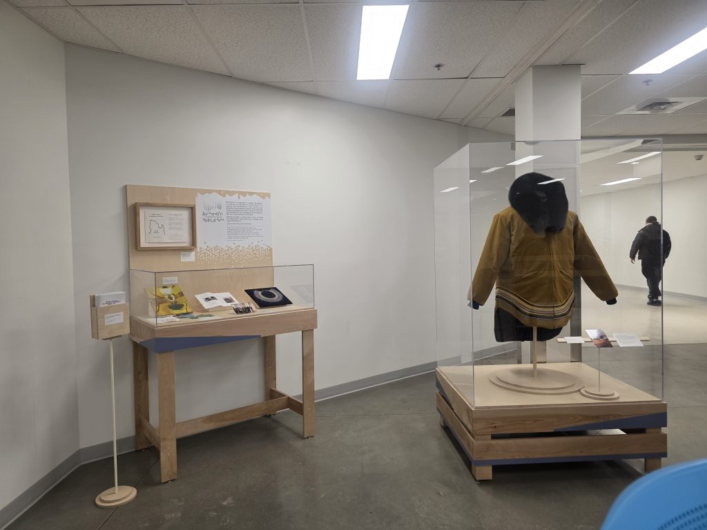 Parka conçue par Theresa Annanack. (Photo 2M.Média – Corinne Prince)