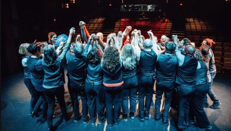 La maison harmonique est la cinquième production originale du Théâtre musical de Laval, une troupe fondée en 2018 par Luc Gauthier. (Photo gracieuseté)