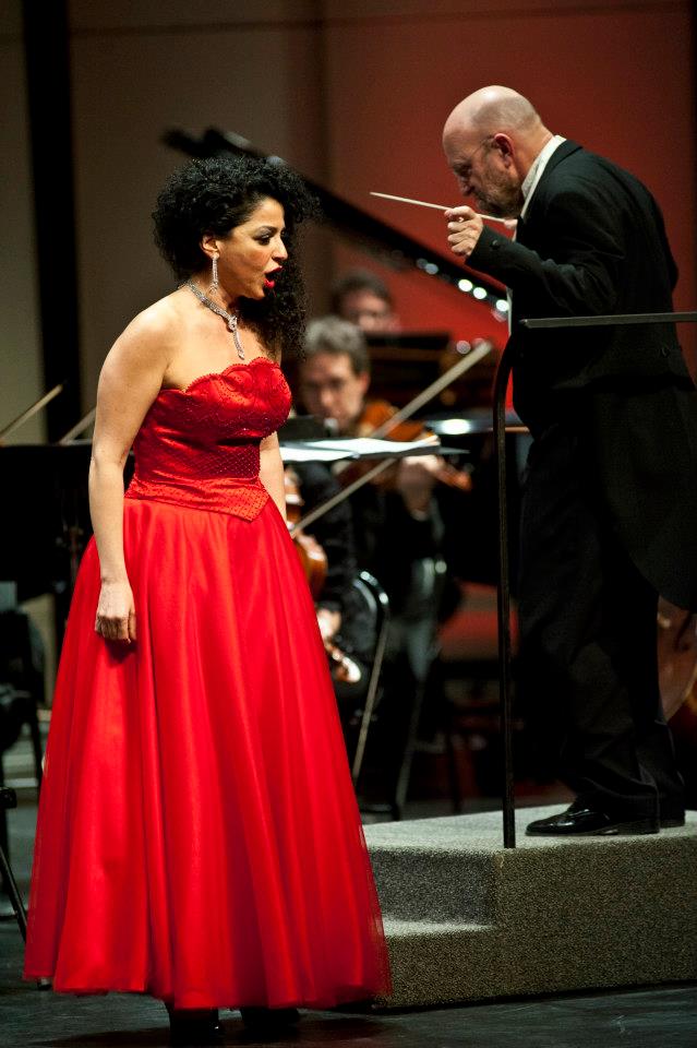 Jean-François Rivest, chef invité, et Julie Nesrallah, mezzo-soprano, pendant un concert de l’OSL à la salle André-Mathieu, en 2013. (Photo gracieuseté - Jacques Pharand)