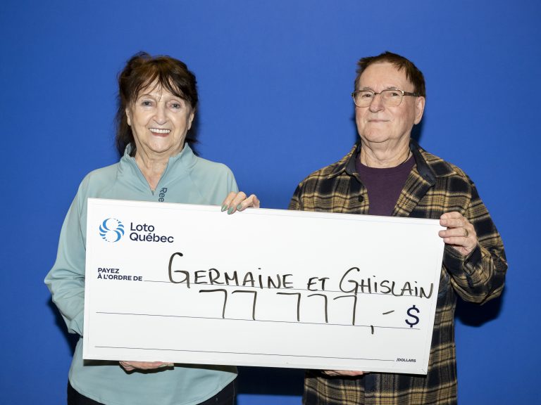 Germaine Bouchard Daraîche et Ghislain Daraîche, un couple lavallois, ont mis la main sur 77 777$ gâce à un billet à gratter. (Photo gracieuseté)
