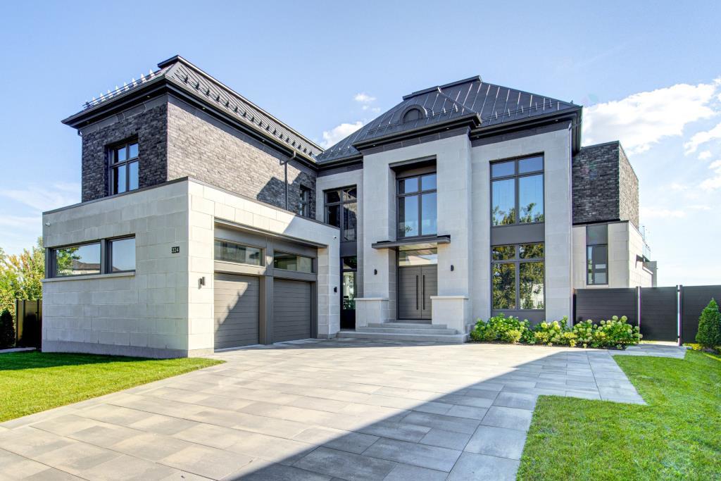 Maison en vente située au 324, Rue des Anémones, à Laval. (Capture d'écran - Centris)