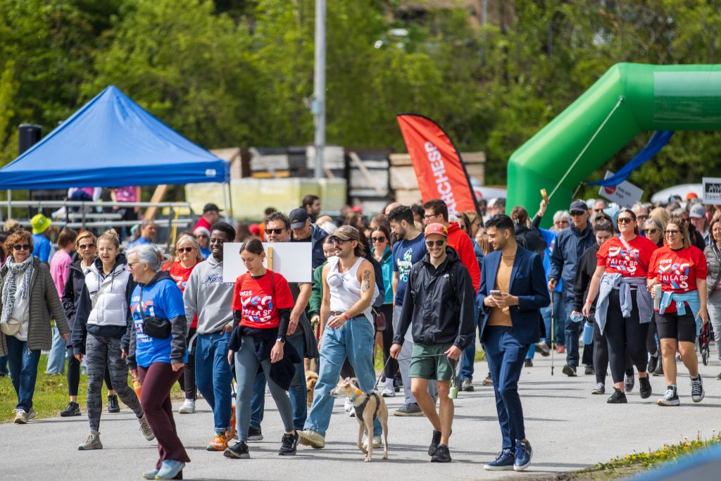 Une communauté marche pour la sclérose en plaques