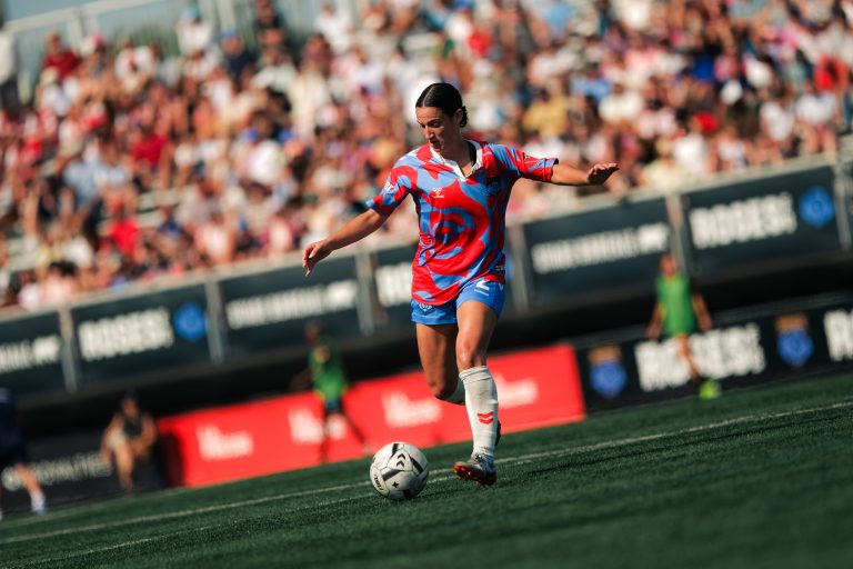 L’entraîneur-chef Robert Rositoiu ne cache pas son amour pour le Stade Boréale qu’il qualifie d’intime et bruyant à la fois. (Photo gracieuseté)