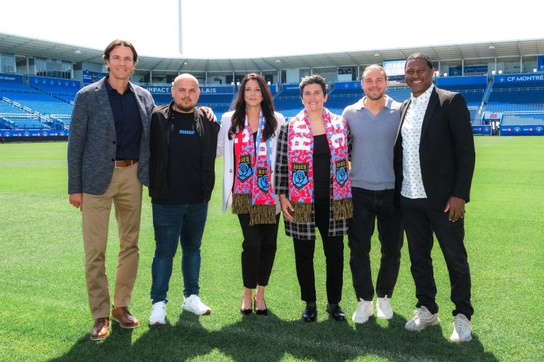 Gabriel Gervais, Robert Rositoiu, Annie Larouche, Marinette Pichon, Samuel Piette et Patrice Bernier à l'occasion de l'annonce d'un match des Roses de Montréal au Stade Saputo. (Photo gracieuseté)