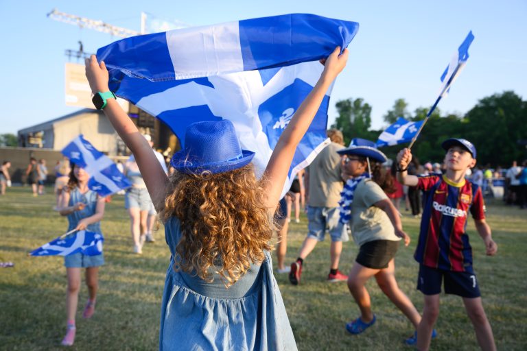Premier plan d’action pour la valorisation du français dévoilé Laval marque sa volonté de consolider son caractère francophone avec le dévoilement d’un premier plan d’action pour la valorisation du français.