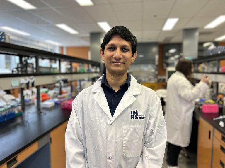 Kessen Patten, professeur en génétique et maladies neurodégénératives à l’INRS et titulaire de la Chaire de recherche Anna Sforza Djoukhadjian sur la sclérose latérale amyothrophique. (Photo gracieuseté - INRS)