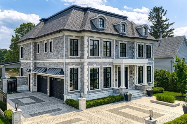 Maison en vente à 4 295 000$ qui est située au 10, rue Jardin Islemere, à Laval. (Capture d'écran - Centris)