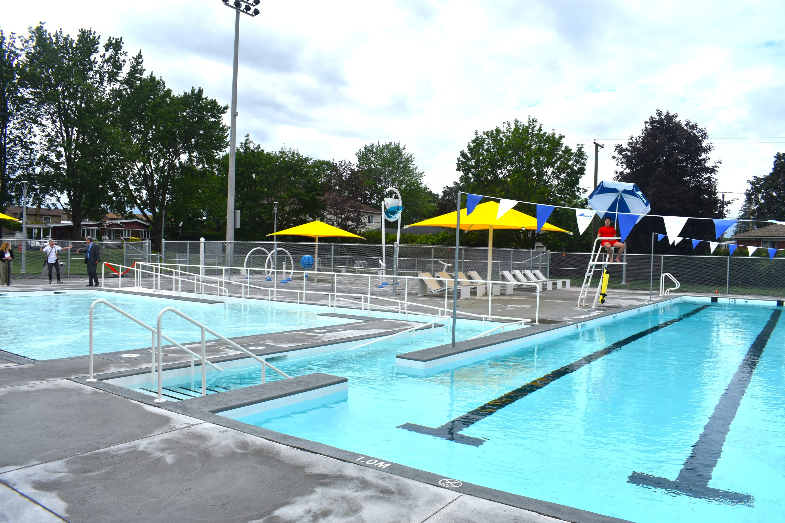 Lors de la cérémonie d’inauguration, la piscine et les jeux d’eau ont été dévoilés. (Photo 2M.Media – Emmanuelle Froment)