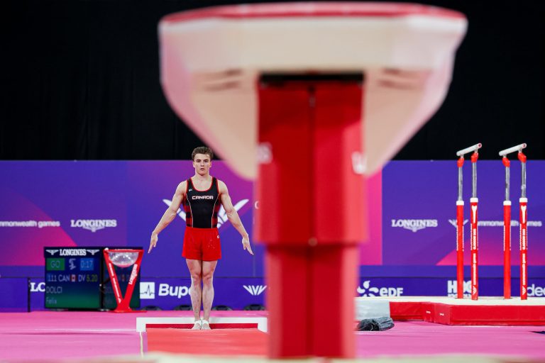 Félix Dolci à la table de saut lors des Jeux du Commonwealth 2026. (Photo gracieuseté - Gymnastique Canada / Antoine Saito)