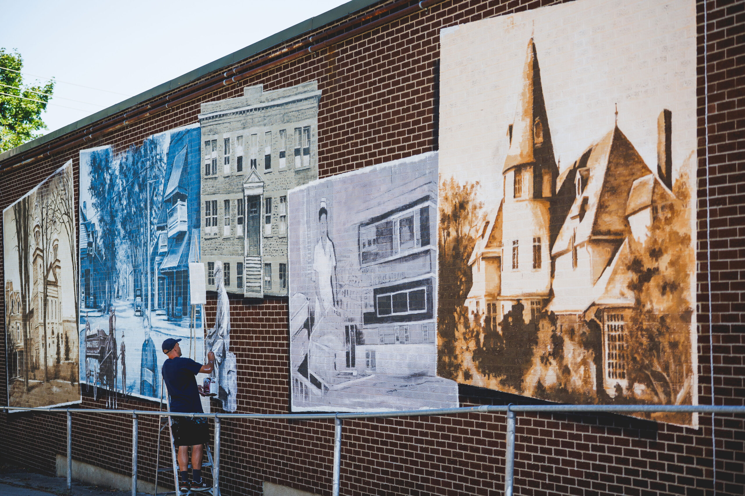 Fresque historique Sainte-Rose, son histoire, ses bâtisseurs (1810-1965) réalisée par le Lavallois Olivier Gaudette. (Photo gracieuseté – Site web Ville de Laval)