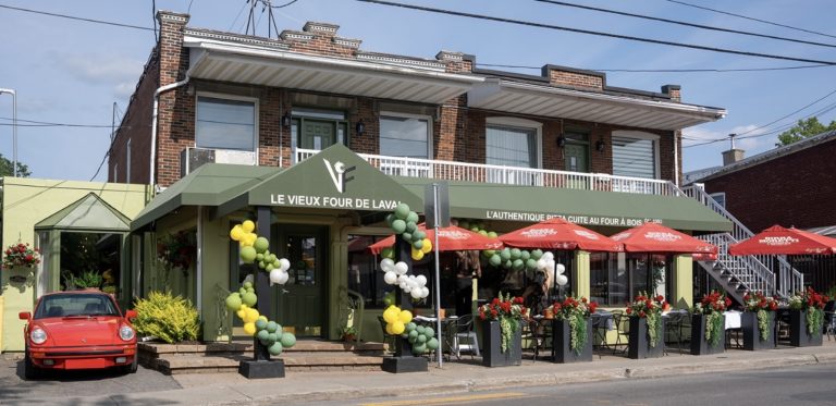 Le restaurant Le Vieux Four de Laval a été vendu Le Vieux Four de Laval est situé au 5070, boulevard Lévesque Est, à Laval. (Photo gracieuseté)