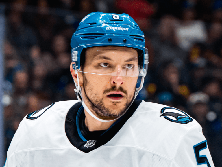 Vincent Desharnais dans l'uniforme des Sharks de San Jose. (Capture d'écran - Site Web des Sharks de San Jose)