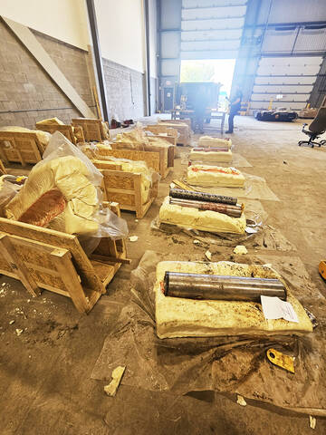 La GRC a mis la main sur environ 67 kilos de cocaïne découverts dans une cargaison de cylindres métalliques provenant de la Colombie. (Photo gracieuseté – GRC)