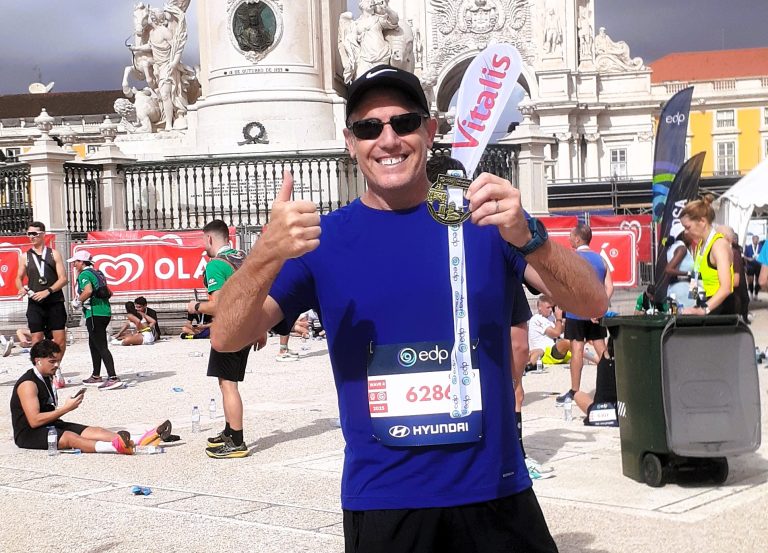 7 marathons en 7 jours | La résilience d’un coureur lavallois ayant subi un AVC Michel Lefebvre lors d'un événement de course organisé à Lisbonne, au Portugal. (Photo gracieuseté)