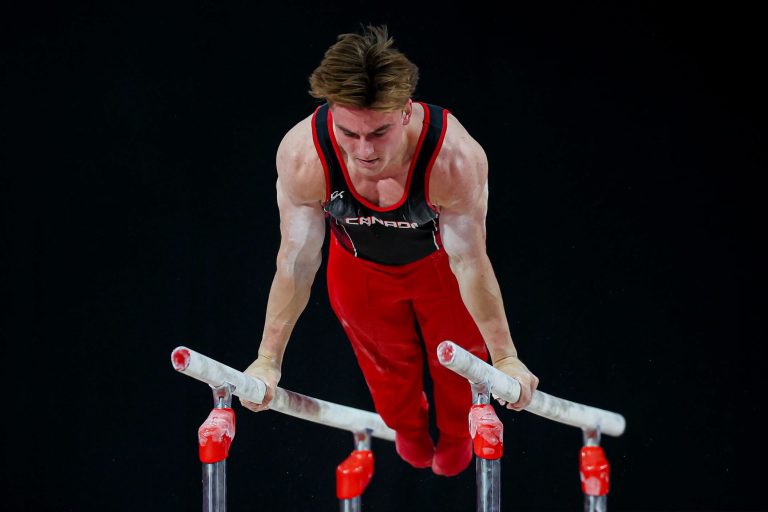 Les Lavallois remportent 10 médailles aux Jeux du Commonwealth Félix Dolci aux barres parallèles lors des Jeux du Commonwealth 2026. (Photo gracieuseté - Gymnastique Canada / Antoine Saito)