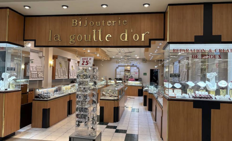 Une deuxième bijouterie cambriolée en deux semaines à Laval La bijouterie La Goutte d'Or située dans le Centre Duvernay, à Laval. (Capture d'écran - Google Maps)