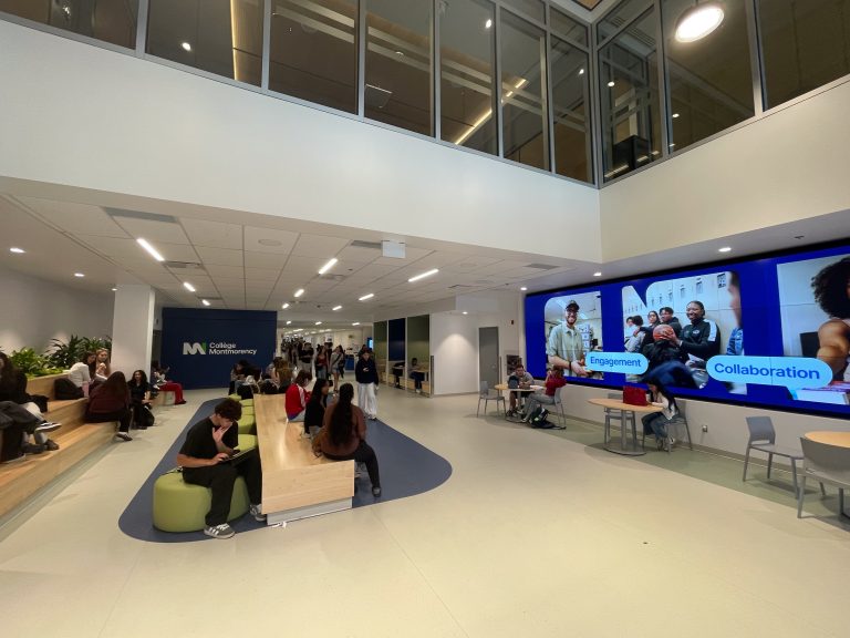 Première historique: le Collège Montmorency accueille plus de 10 000 étudiants À la rentrée 2025-2026, le Collège Montmorency avait accueilli près de 9250 étudiant.e.s. Cette année, ce sont plus de 10 000 qui seront dans ses classes. (Photo gracieuseté)