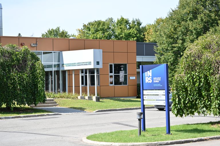 L’INRS pourrait investir jusqu’à 200 M$ dans son campus de Laval Le Centre Armand-Frappier Santé Biotechnologie est situé au 531, boulevard des Prairies. (Photo gracieuseté)