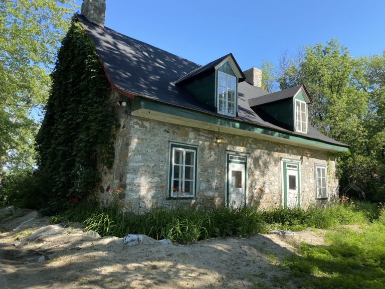 Des activités gratuites à Laval pour le Mois de l’Archéologie La résidence Marcel-Saint-Pierre (Photo gracieuseté : Ville de Laval)