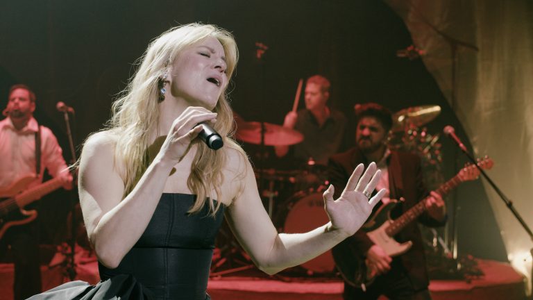 Véronic DiCaire a remporté le Félix du Spectacle de l'année - Interprète au Gala de l'ADISQ en 2020 pour son spectacle Véronic DiCaire en spectacle. (Photo gracieuseté - Dan Fumaria)